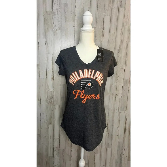 NWT Philadelphia Flyers Women's V-Neck T-Shirt Black Size Small‎ NHL Official - Picture 1 of 5